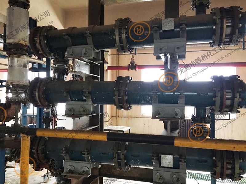 廢酸回收系統(tǒng)使用的碳化硅換熱器1 廢酸回收系統(tǒng)使用的碳化硅換熱器1